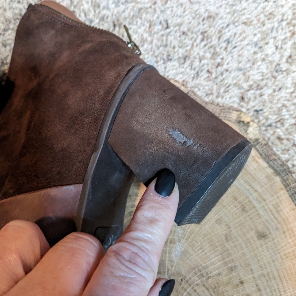 KORKS Heeled Suede Bootie with Chunky Buckle Ankle Boots | Size 9 | EUC - Picture 8 of 14